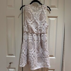 Sleeveless beige crochet dress with lining Love Tree Los Angeles size L